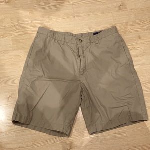 Vineyard Vines khaki shorts